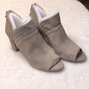 New Antonio Melani Taupe Women Size 11